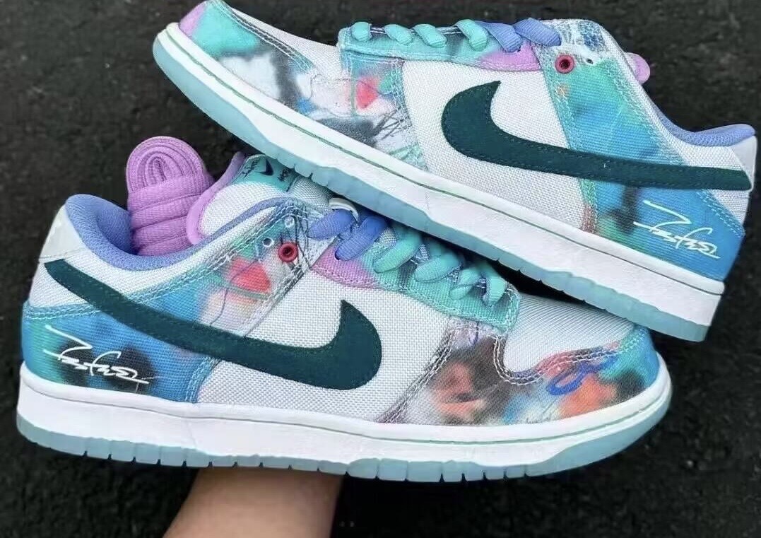 Futura Laboratories x Nike Dunk SB
