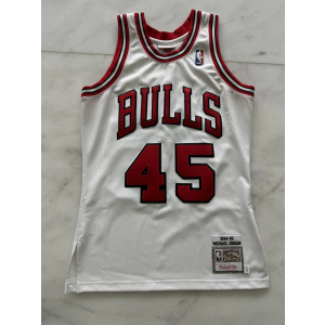 Chicago Bulls 45 Michael Jordan White Mitchell & Ness Throwback Men Jersey