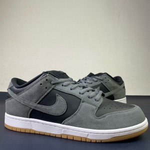 Nike Dunk SB Low Shoes