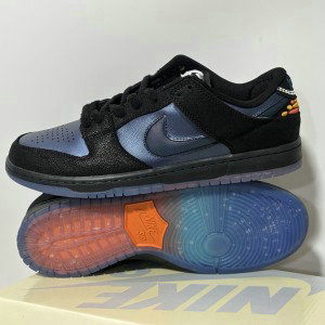 Nike x Bluetile Dunk SB Shoes
