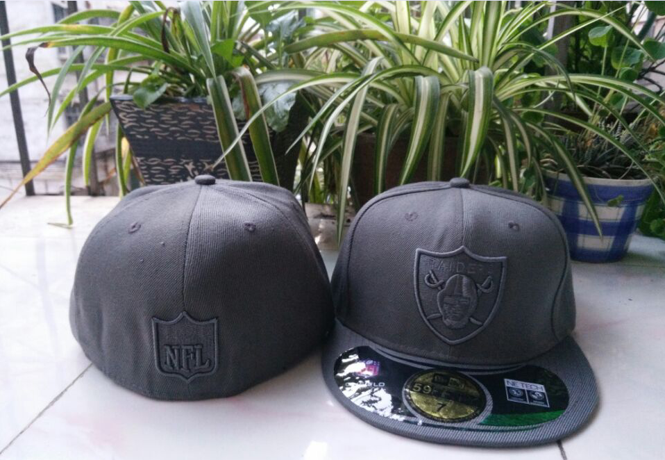 Oakland Raiders fitted 60D 17