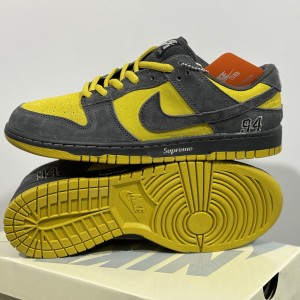 Supreme x Nike Dunk SB DUNK Yellow Shoes